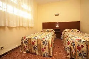 סאלו Apartamentos Bahia Dorada מלון